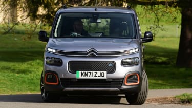 Citroen e-Berlingo - cornering